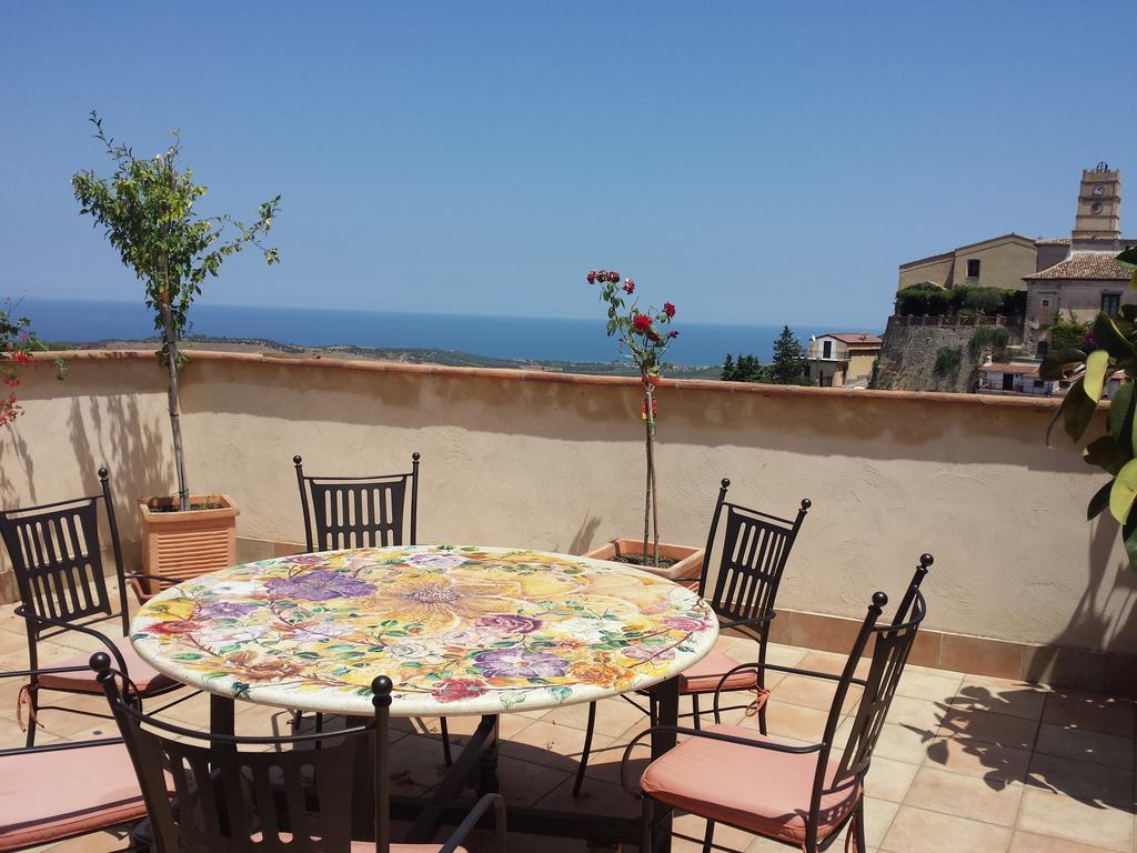 Bed and Breakfast Palazzo Madeo - Residenza D'Epoca Crosia Exterior foto