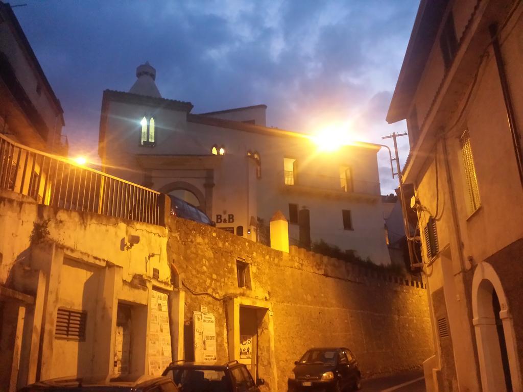 Bed and Breakfast Palazzo Madeo - Residenza D'Epoca Crosia Exterior foto